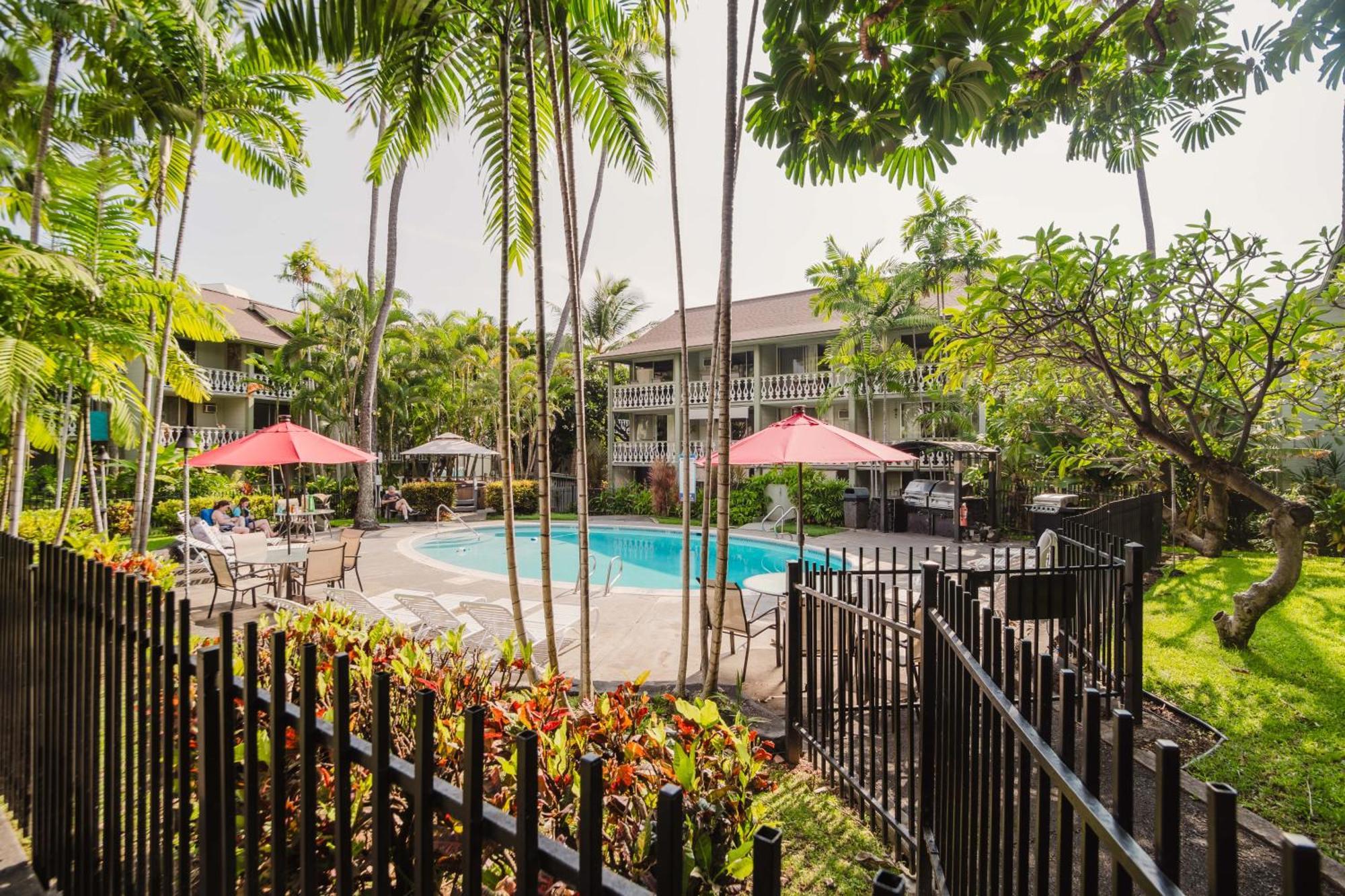 Downtown Hawaiian Paradise Condo With Hot Tub, Pool & Beach - Kona Islander Inn Kailua-Kona Buitenkant foto